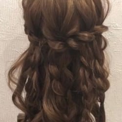 プリンセスみたいになれちゃう♡ウォーターフォールがポイントのハーフアップアレンジ ヘアアレンジ ロングヘア