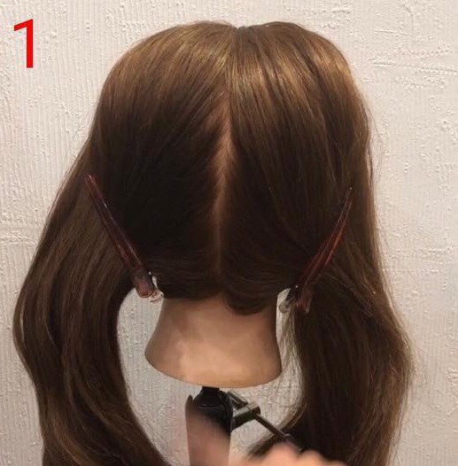 付けるだけでポップになる☆リングヘアバンドを使った編み下ろしアレンジ1