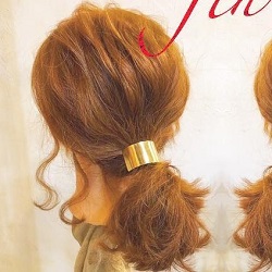 初級編 ミディアムヘアのポニーテール 忙しい朝でも簡単ヘアアレンジ ヘアレシピ 頭美人 初級編 ミディアムヘアのポニーテール 忙しい朝でも簡単ヘアアレンジ ヘアレシピ 頭美人