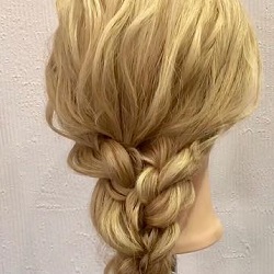 巻かずにできる!パーティーにぴったりのゆるふわ編み下ろしヘア♡ ヘアアレンジ ロングヘア