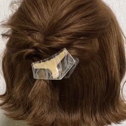 三つ編みとくるりんぱを使った外ハネボブアレンジ! ヘアアレンジ ショートヘア