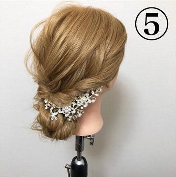 くるりんぱで作るパーティー向けヘアアレンジ！５