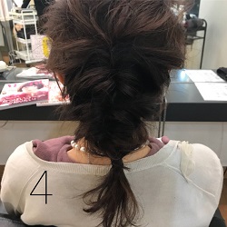 大人可愛いスタイルはこれで決まり♪お呼ばれにおすすめな編みおろしアレンジ ヘアアレンジ ミディアムヘア