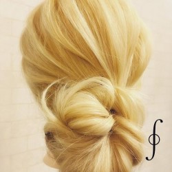 5分で完成☆人と被らない簡単お団子アレンジ ヘアアレンジ ロングヘア