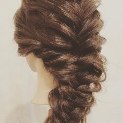おめかしコーデにぴったり♪エレガントさが魅力のえび編みアレンジ ヘアアレンジ ロングヘア