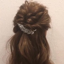 くるりんぱで高さを出したフェミニンなハーフアップアレンジ♪　ヘアアレンジ　ロングヘア