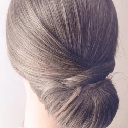 初級編 ミディアムヘアのまとめ髪 忙しい朝でも簡単ヘアアレンジ ヘアレシピ 頭美人 初級編 ミディアムヘアのまとめ髪 忙しい朝でも簡単ヘアアレンジ ヘアレシピ 頭美人