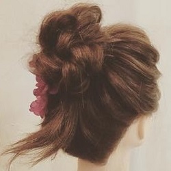 暑い日にはやっぱりコレ!どんなシチュエーションにも使えるぱぱっとお団子ヘア ヘアアレンジ ロングヘア