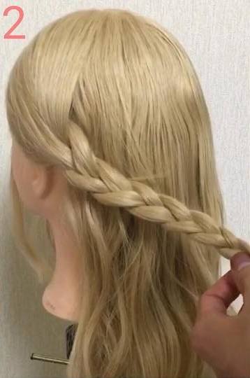 オールシーズン使える♪三つ編みでつくる、Girlyハーフアップヘアアレンジ♡ 2