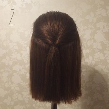 ミディアムヘア向け☆上品な大人の雰囲気になれるアップアレンジ2