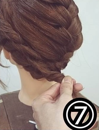 浴衣ヘアはこれに決まり！ボブでもできる編み込みアップスタイル7