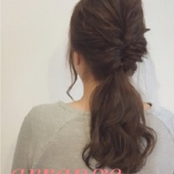 やっぱりシンプルがかわいい♪くるりんぱで作る大人っぽポニーテール♡　ヘアアレンジ　ロングヘア