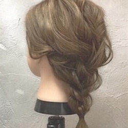 ミディアムヘアでもできる!ふんわりかわいい編み下ろしアレンジ♪ ヘアアレンジ ミディアムヘア