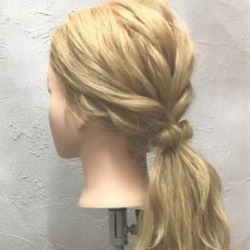 大人っぽさで周りと差がつく☆こなれ感抜群のロープ編み×ローポニーテールアレンジ　ヘアアレンジ　ロングヘア