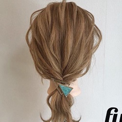 1分で出来る!超簡単ねじりローポニーテール♪ ヘアアレンジ ミディアムヘア
