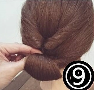 お呼ばれヘアは誰よりもエレガントに♪きっちりシニヨンヘアアレンジ9