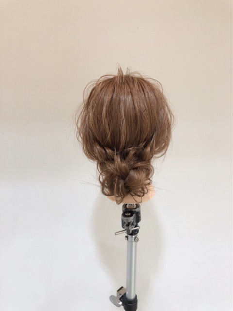 ピンコッタカラーに合う♡秋にオススメフェミニンヘアアレンジ♪ top