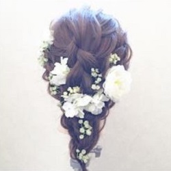 セルフなのに超華やか☆造花を使った大人上品な編み下ろしアレンジ ヘアアレンジ ロングヘア