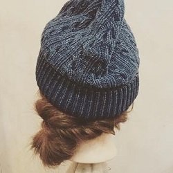 帽子との相性抜群◎大活躍間違いなしの低めシニヨンアレンジ♪ ヘアアレンジ ロングヘア