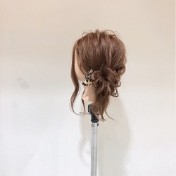 くるりんぱ×3で出来ちゃう!ルーズに仕上げて色っぽいサイドよせシニヨン♡ ヘアアレンジ ロングヘア