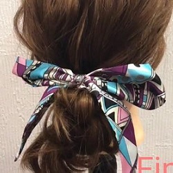 スカーフですっきりまとまる♪ピン不使用のまとめ髪アレンジ ヘアアレンジ ミディアムヘア