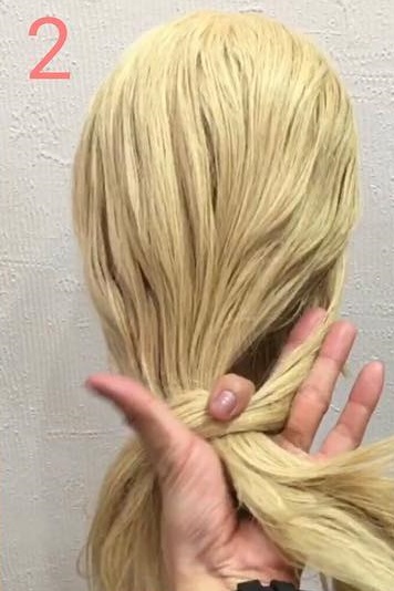 海外女子に人気のモードヘア♪ノットヘアーアレンジ2