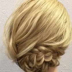 三つ編みだけでハイクオリティなまとめ髪ができる♪お呼ばれアレンジ ヘアアレンジ ミディアムヘア