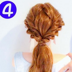 マフラーとの相性抜群☆冬のデートで大活躍すること間違いなしの、上品なねじりアレンジ×ポニーテール　ヘアアレンジ　ロングヘア