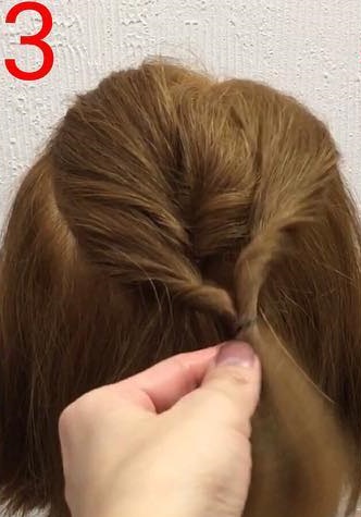 ヘアバトンで周りと差がつく◎ボブの方におすすめのくるりんぱ×ハーフアップアレンジ3