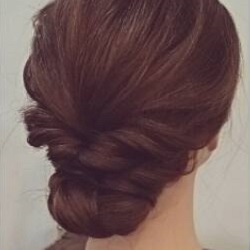 落ち着いた清楚系女子に♪シニヨンアレンジ ヘアアレンジ ロングヘア