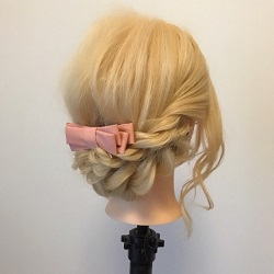 デートや女子会、ちょっとしたお呼ばれにも♡女の子っぽローまとめ髪♪ ヘアアレンジ ロングヘア