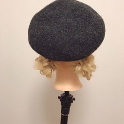 ベレー帽好きさん必見 レトロ可愛いベレー帽アレンジ ヘアレシピ 頭美人 ベレー帽好きさん必見 レトロ可愛いベレー帽アレンジ ヘアレシピ 頭美人