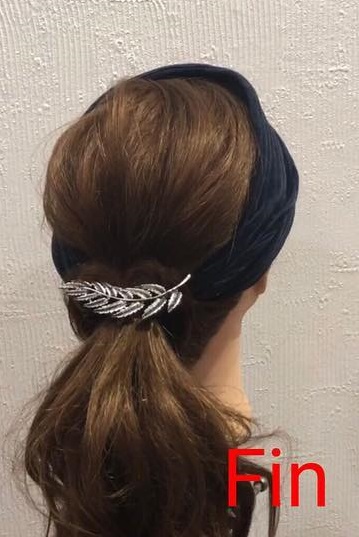 ヘアバンドとアクセの組み合わせでオシャレ上級者☆ひと工夫で差をつけるポニテアレンジ6