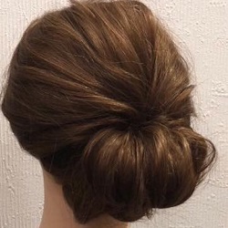 くるりんぱ1回だけで出来る◎シンプルにまとまるシニヨンアレンジ ヘアアレンジ ミディアムヘア