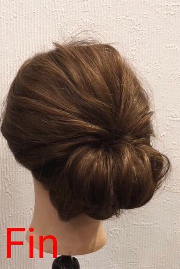 くるりんぱ1回だけで出来る◎シンプルにまとまるシニヨンアレンジtop