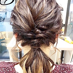 どんな場面でも大活躍☆覚えておくと便利なローポニーテールアレンジ ヘアアレンジ ミディアムヘア