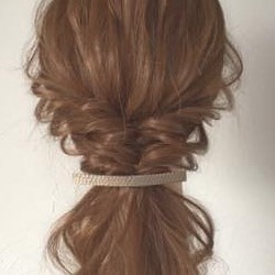 いろんなシーンで使える!さくっと作れる大人っぽいローポニーテール♪ ヘアアレンジ ロングヘア