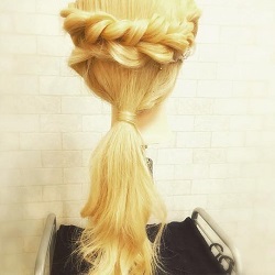 簡単&かわいいローポニテアレンジ ヘアアレンジ ロングヘア