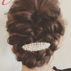 複雑そうで実はカンタン♪くるりんぱと三つ編みでゴージャスに ヘアアレンジ ロングヘア