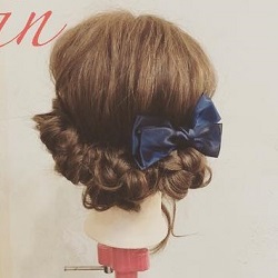 アイテムを使うととても簡単◎三つ編みでできるギブソンタックアレンジ ヘアアレンジ ミディアムヘア