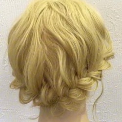 「後ろ姿にこだわりたい…」という方におすすめ☆片編み込みが素敵なまとめ髪アレンジ　ヘアアレンジ　ミディアムヘア