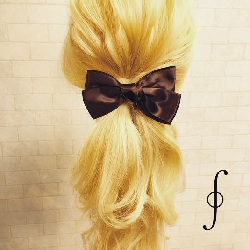 たった三回結ぶだけ！編まない、留めない、ねじらない！超簡単ローポニー　ヘアアレンジ　ロングヘア