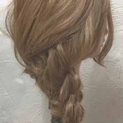 フェロモン溢れるオトナっぽい方寄せルーズアレンジ♡　ヘアアレンジ　ロングヘア