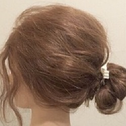 おうち時間も可愛くいたい◎ささっとできる、ふんわりとしたお団子アレンジ ヘアアレンジ ロングヘア