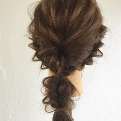 くるりんぱ×ねじねじで簡単!サイドも可愛い編み下ろしアレンジ ヘアアレンジ ロングヘア