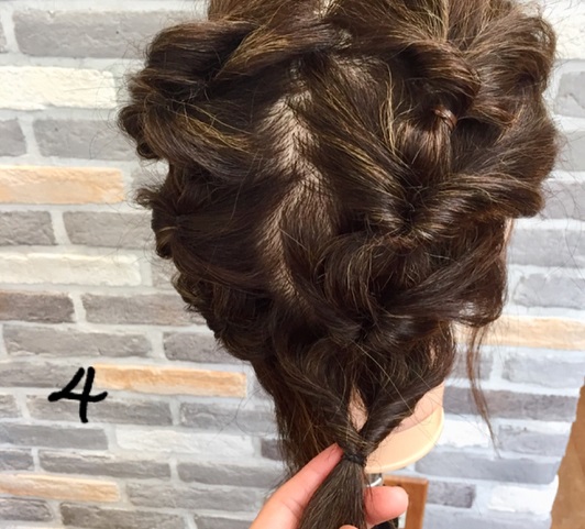 お洒落上級者に見える！くるりんぱを組み合わせた簡単ヘアアレンジ☆4