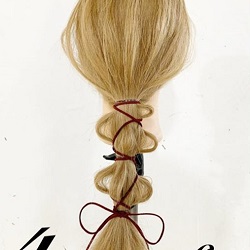 巻きつけるだけでお洒落に♪流行の紐巻きアレンジ　ヘアアレンジ　ロングヘア