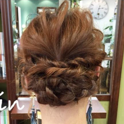 雨の日でも崩さない!かっちり固める綺麗めローシニヨン ヘアアレンジ ロングヘア