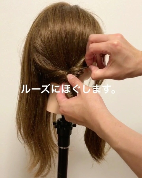 ヘアアレンジがコーデの主役☆周りから褒められる、スカーフ×まとめ髪アレンジ3