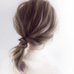 編み込みが出来なくても大丈夫!捻るだけサイドポニー♪ ヘアアレンジ ロングヘア